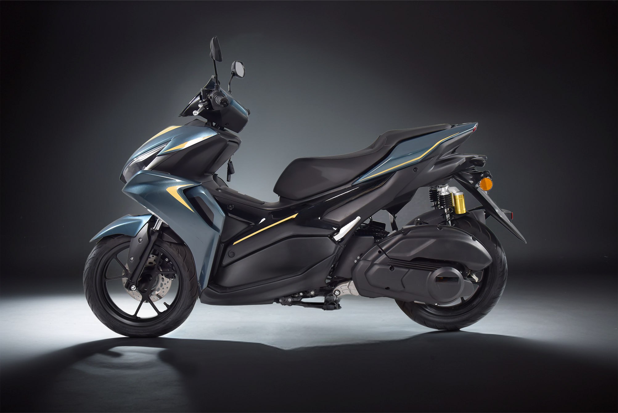 photo_6017277412972282089_w